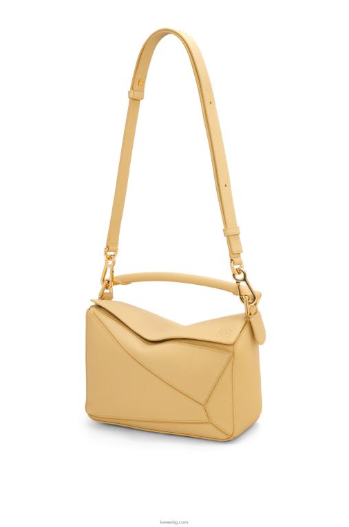 Loewe малка чанта за пъзел от мека зърнеста телешка кожа F84B8393 Жени тъмно масло