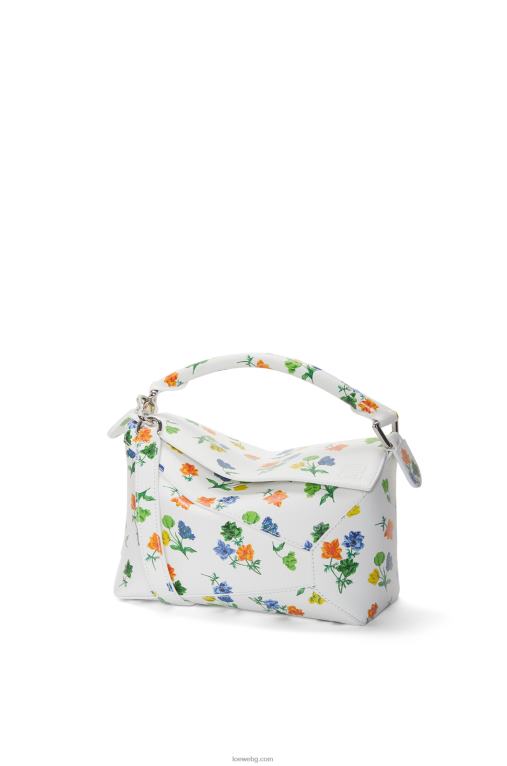 Loewe малка чанта с пъзел на цветя от сатенена телешка кожа F84B8394 Жени бяло/многоцветно