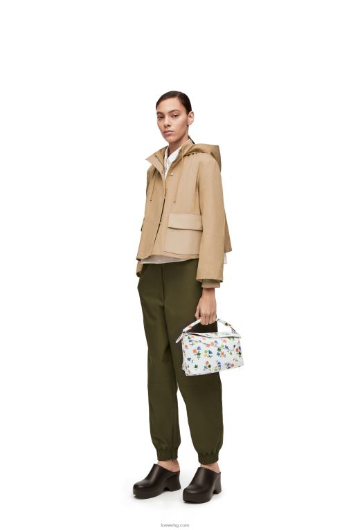 Loewe малка чанта с пъзел на цветя от сатенена телешка кожа F84B8394 Жени бяло/многоцветно