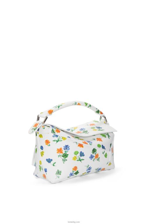 Loewe малка чанта с пъзел на цветя от сатенена телешка кожа F84B8394 Жени бяло/многоцветно