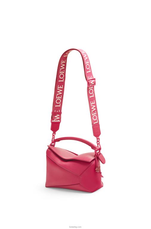 Loewe малка чанта тип пъзел от сатенена телешка кожа F84B8436 Жени рубинено червена глазура
