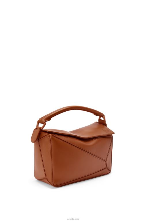 Loewe малка чанта за пъзел от сатенена телешка кожа F84B8470 Жени пекан