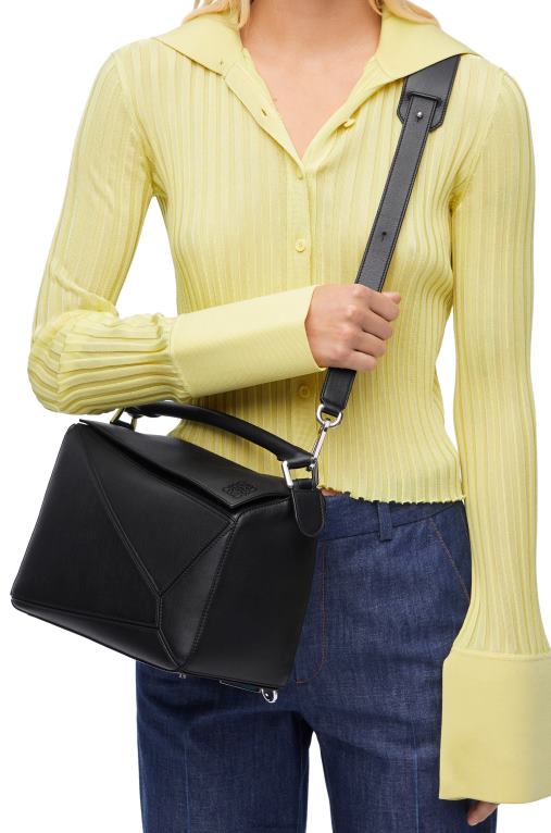 Loewe чанта за пъзел от класическа телешка кожа F84B8479 Жени черен