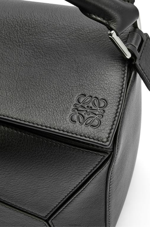 Loewe чанта за пъзел от класическа телешка кожа F84B8479 Жени черен