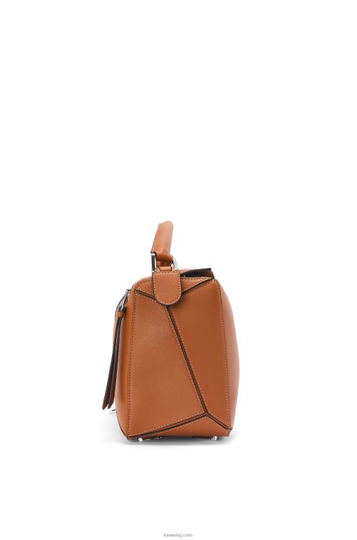 Loewe чанта за пъзел от класическа телешка кожа F84B8487 Жени тен
