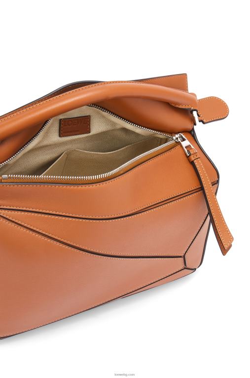 Loewe чанта за пъзел от класическа телешка кожа F84B8487 Жени тен