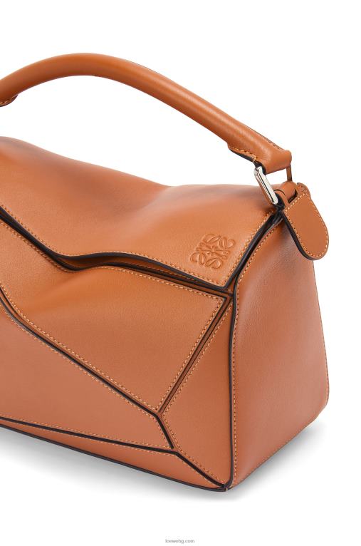 Loewe чанта за пъзел от класическа телешка кожа F84B8487 Жени тен