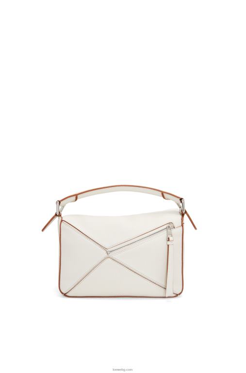 Loewe малка чанта за пъзел от мека зърнеста телешка кожа F84B8505 Жени меко бяло