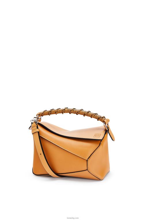 Loewe малка чанта за пъзел от телешка кожа напа F84B8517 Жени топла пустиня