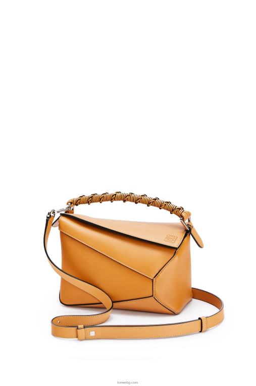 Loewe малка чанта за пъзел от телешка кожа напа F84B8517 Жени топла пустиня