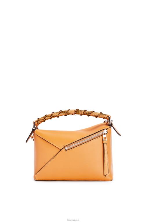 Loewe малка чанта за пъзел от телешка кожа напа F84B8517 Жени топла пустиня