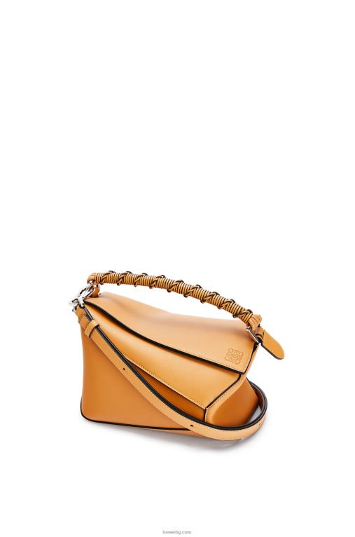 Loewe малка чанта за пъзел от телешка кожа напа F84B8517 Жени топла пустиня