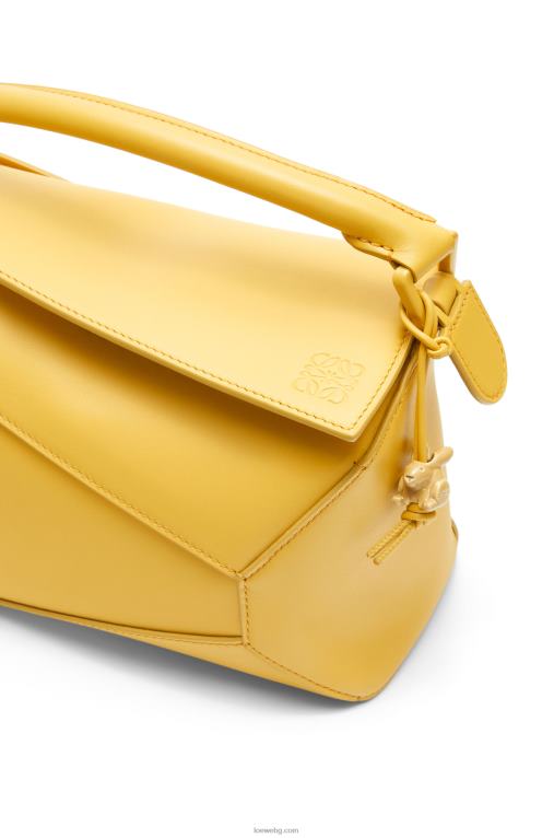 Loewe малка чанта тип пъзел от сатенена телешка кожа F84B8530 Жени бледожълта глазура