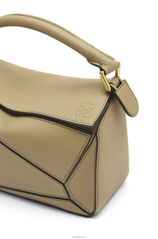 Loewe малка чанта за пъзел от мека зърнеста телешка кожа F84B8535 Жени зелен артишок