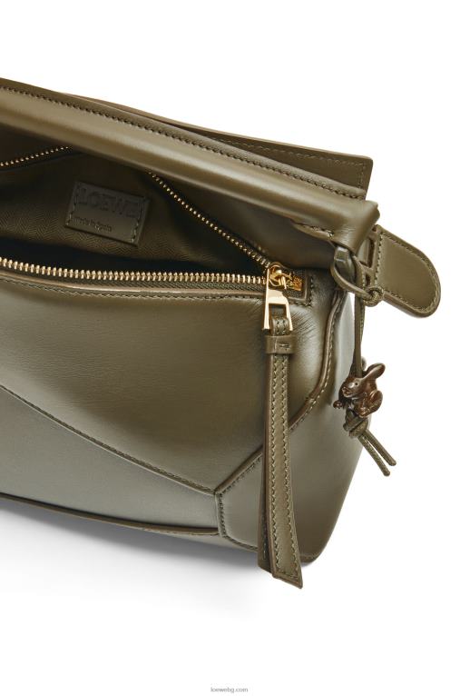 Loewe малка чанта тип пъзел от сатенена телешка кожа F84B8536 Жени глазура от чаен прах
