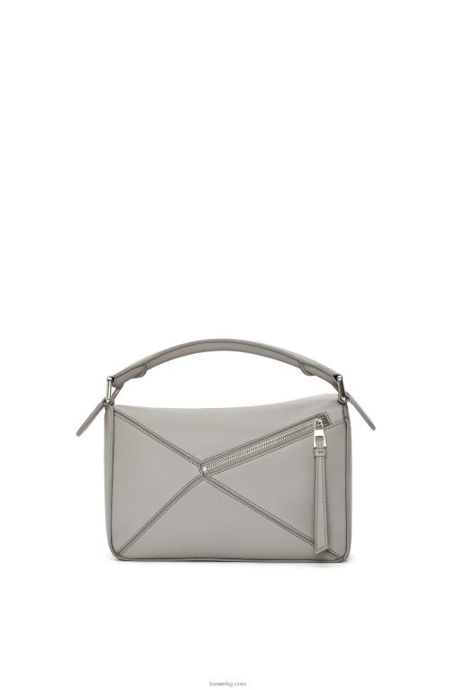 Loewe малка чанта за пъзел от класическа телешка кожа F84B8537 Жени перлено сиво