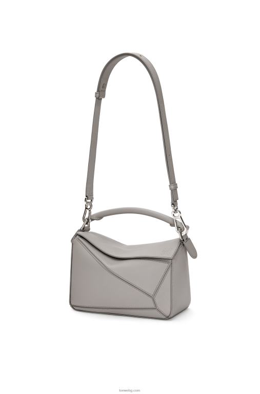 Loewe малка чанта за пъзел от класическа телешка кожа F84B8537 Жени перлено сиво