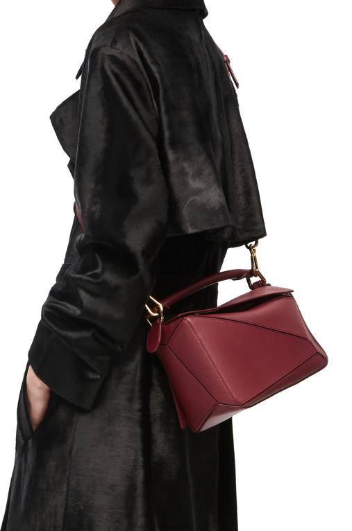 Loewe малка чанта за пъзел от класическа телешка кожа F84B8544 Жени горски плодове