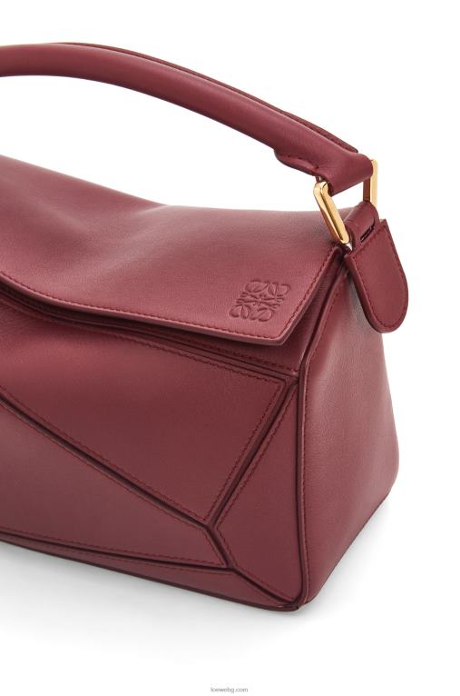 Loewe малка чанта за пъзел от класическа телешка кожа F84B8544 Жени горски плодове