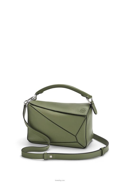 Loewe малка чанта за пъзел от класическа телешка кожа F84B8545 Жени авокадо зелено