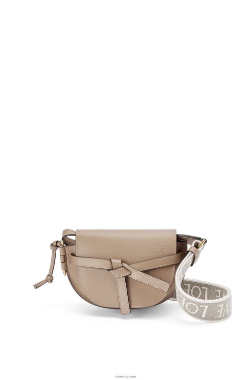 Loewe двойна мини чанта от мека телешка кожа и жакард F84B8218 Жени пясък