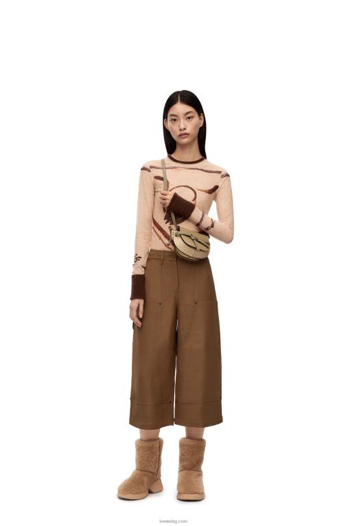 Loewe двойна мини чанта от мека телешка кожа F84B8240 Жени глина зелено/прашно бежово