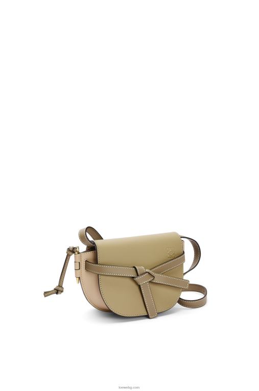 Loewe двойна мини чанта от мека телешка кожа F84B8240 Жени глина зелено/прашно бежово