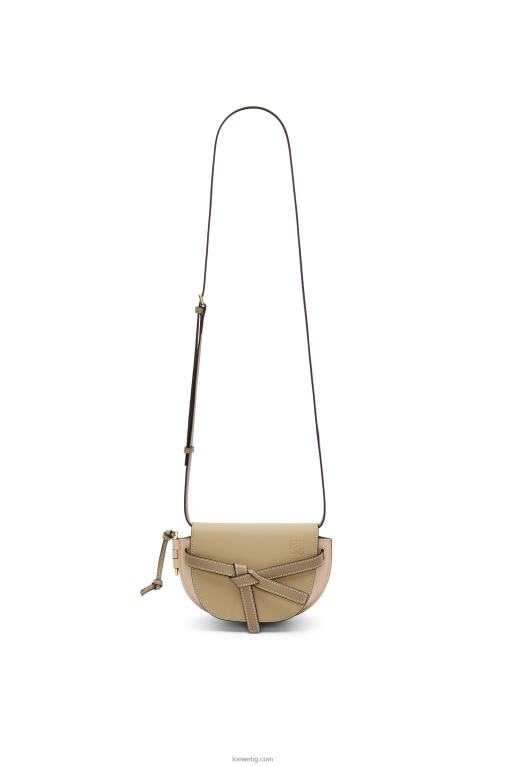 Loewe двойна мини чанта от мека телешка кожа F84B8240 Жени глина зелено/прашно бежово