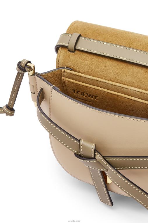 Loewe двойна мини чанта от мека телешка кожа F84B8240 Жени глина зелено/прашно бежово
