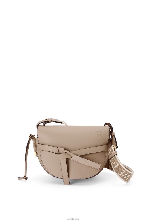 Loewe малка портална чанта от мека телешка кожа и жакард F84B8255 Жени пясък