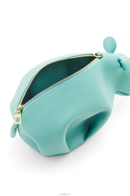 Loewe чанта за хипопотам от класическа телешка кожа F84B8392 Жени пресен джоджен