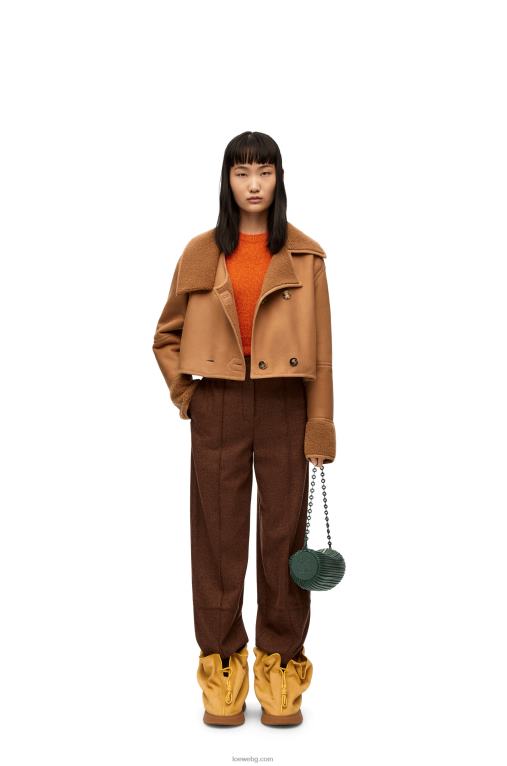 Loewe торбичка за гривна от плисирана напа F84B8609 Жени реколта каки