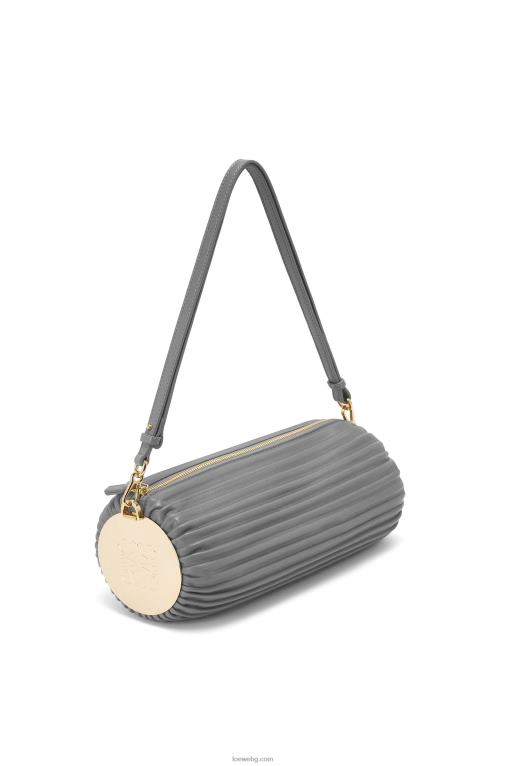 Loewe калъф за гривна от телешка кожа напа и месинг F84B8622 Жени асфалтово сиво