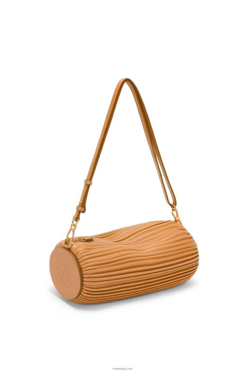 Loewe торбичка за гривна от плисирана напа F84B8627 Жени топла пустиня