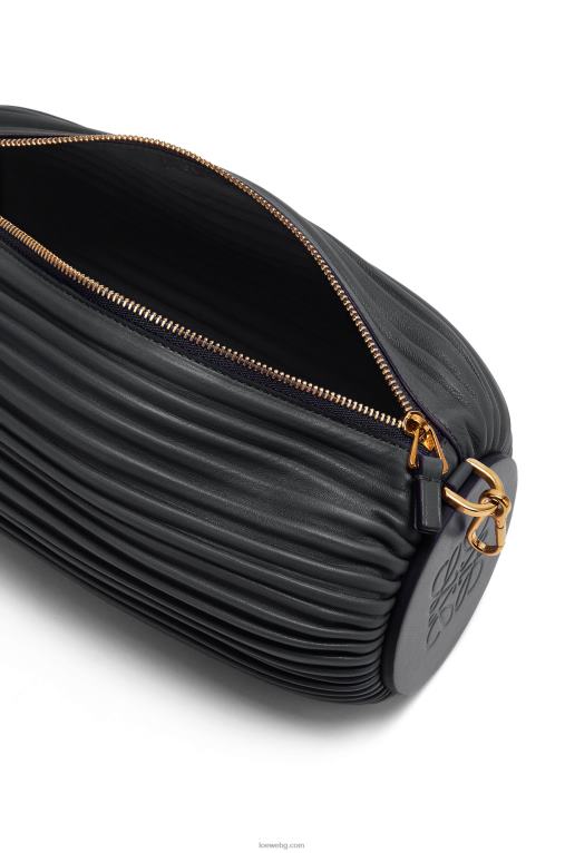 Loewe торбичка за гривна от плисирана напа F84B8632 Жени черен