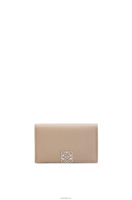 Loewe визитник с анаграма от телешка кожа с камъче F84B81351 Жени пясък