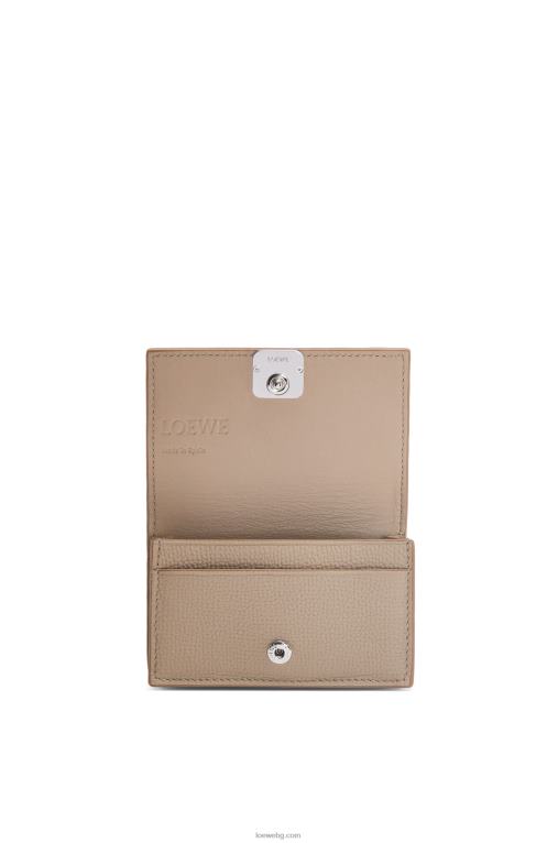 Loewe визитник с анаграма от телешка кожа с камъче F84B81351 Жени пясък