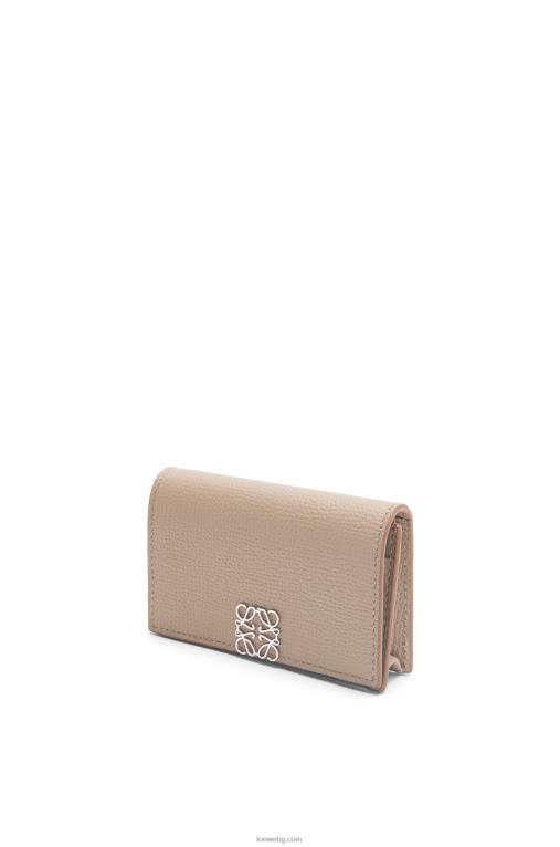Loewe визитник с анаграма от телешка кожа с камъче F84B81351 Жени пясък