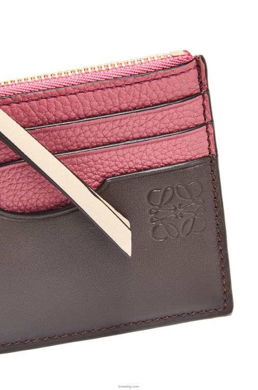 Loewe квадратен картодържател от мека зърнеста телешка кожа с верижка F84B81379 Жени роза/шоколад