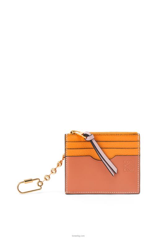 Loewe квадратен картодържател от мека зърнеста телешка кожа с верижка F84B81380 Жени мандаринов/коралов риф