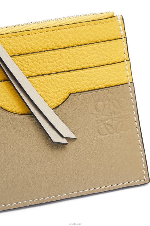 Loewe квадратен картодържател от мека зърнеста телешка кожа с верижка F84B81383 Жени жълто/глинесто зелено