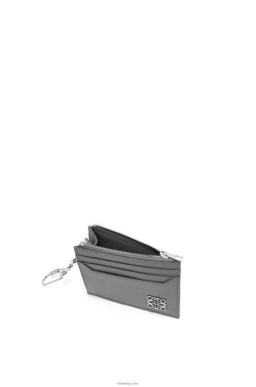 Loewe анаграмен квадратен картодържач от телешка кожа с камъчета и верижка F84B81384 Жени асфалтово сиво