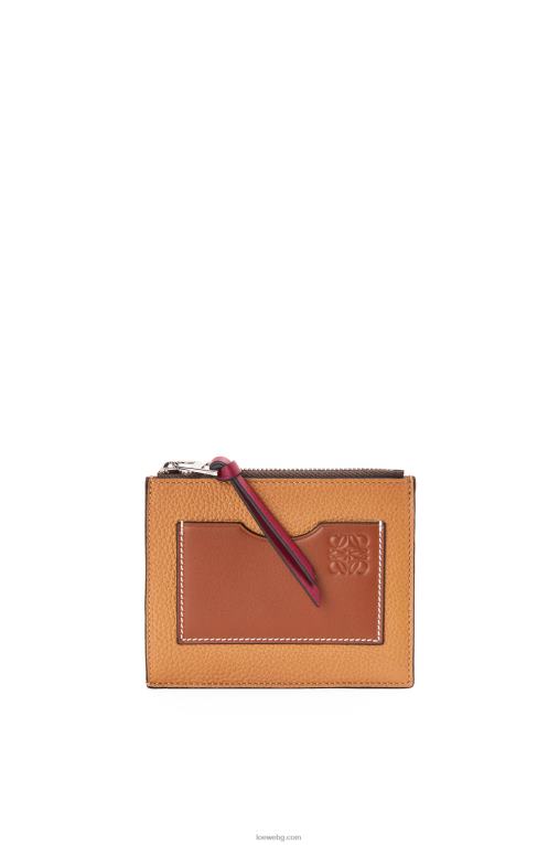 Loewe картодържател за големи монети от мека зърнеста телешка кожа F84B81385 Жени светъл карамел/пекан