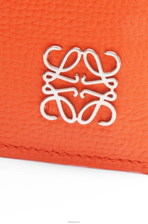 Loewe анаграмен квадратен картодържач от телешка кожа с камъчета и верижка F84B81397 Жени оранжево