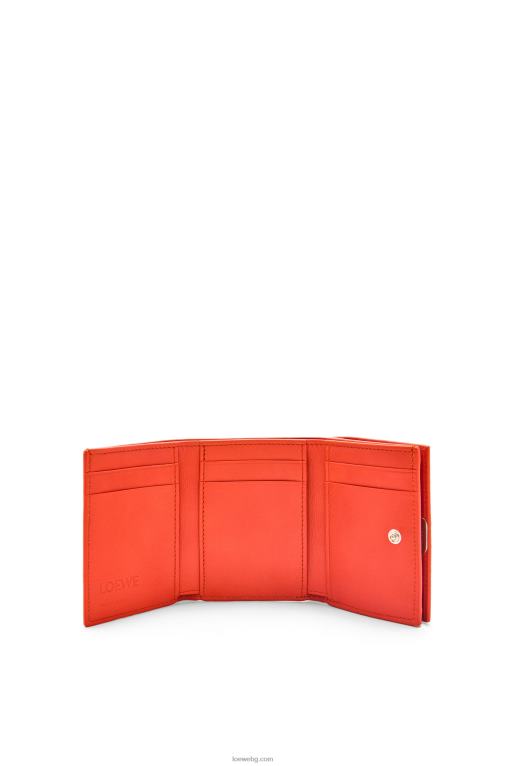Loewe анаграм троен портфейл от зърнеста телешка кожа F84B81204 Жени изгрев оранжево