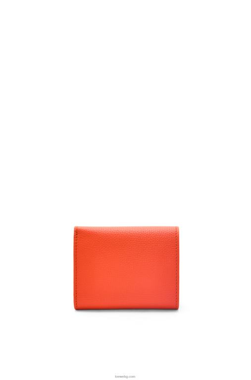 Loewe анаграм троен портфейл от зърнеста телешка кожа F84B81204 Жени изгрев оранжево