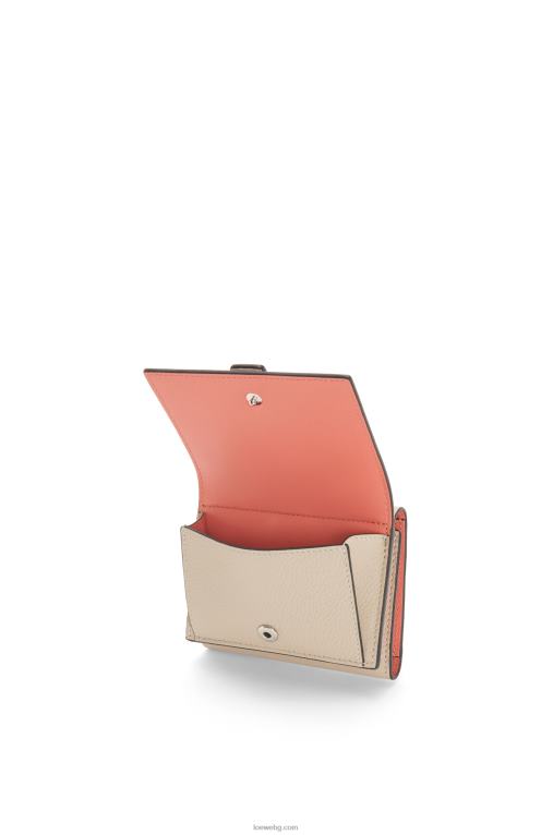 Loewe сгъваем портфейл от мека зърнеста телешка кожа F84B81219 Жени лек овес/мед