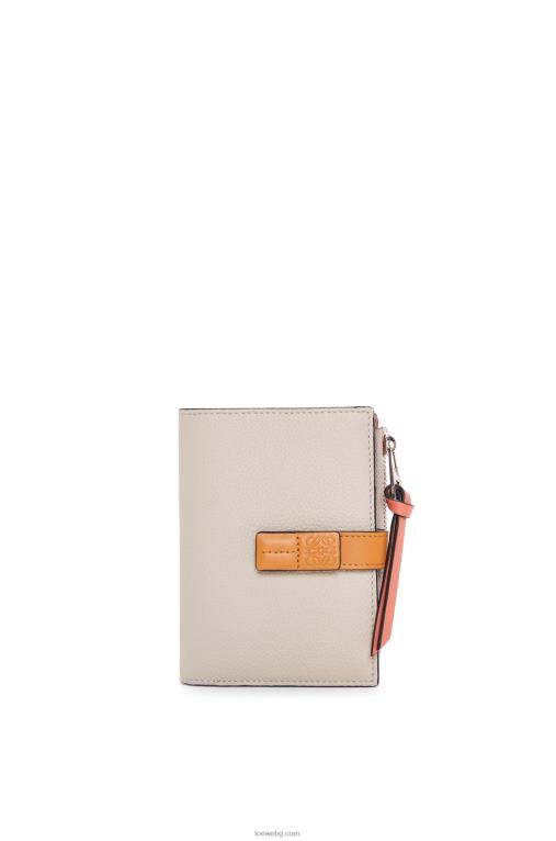 Loewe тънък двоен портфейл с цип от мека зърнеста телешка кожа F84B81220 Жени лек овес/мед
