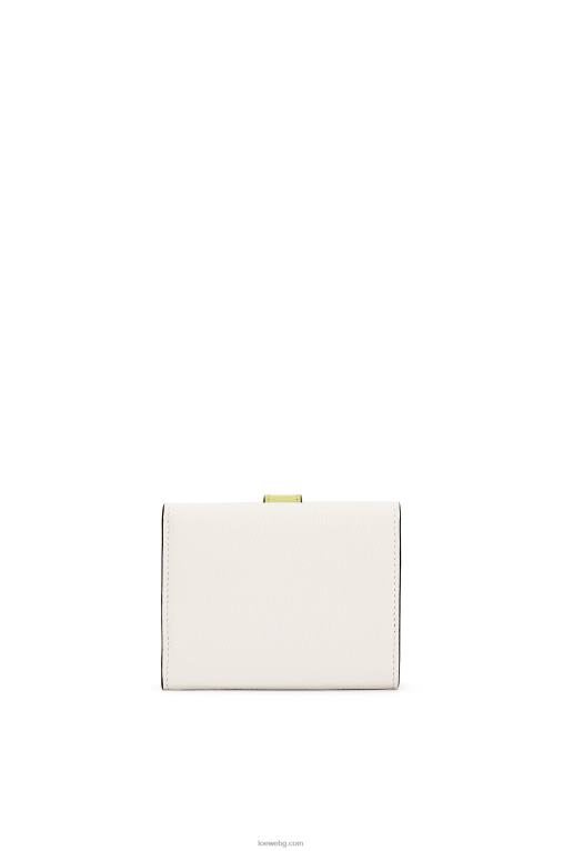 Loewe сгъваем портфейл от мека зърнеста телешка кожа F84B81227 Жени меко бяло/лайм жълто