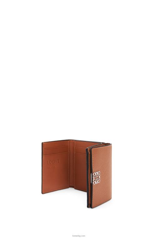 Loewe анаграм троен портфейл от зърнеста телешка кожа F84B81230 Жени тен